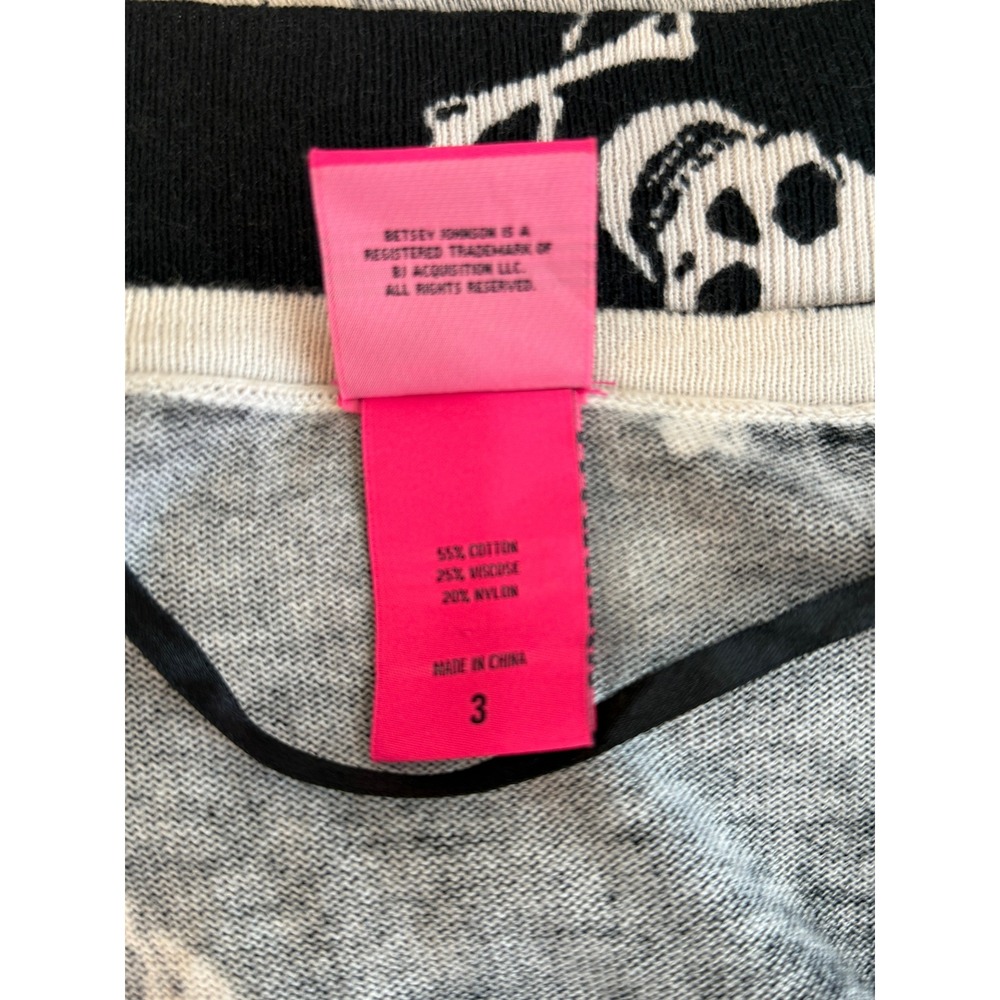 Torrid x Betsey Johnson Skull Cardigan Size 3 Black Longline Goth Sweater - Picture 7 of 10